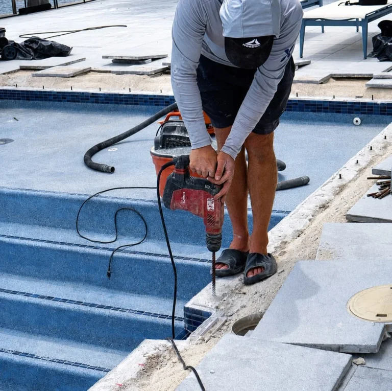 Swimming Pool Repair Service For Leak Related Problems​